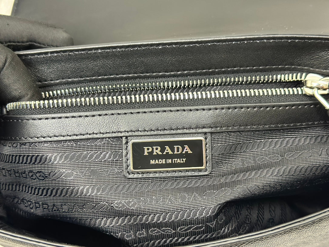 Bolso bandolera para hombre con correa bordada