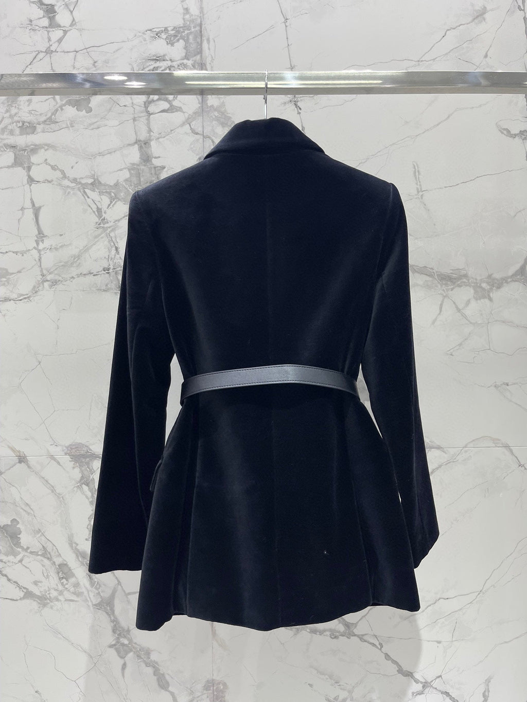 Gabardina con cinturón
