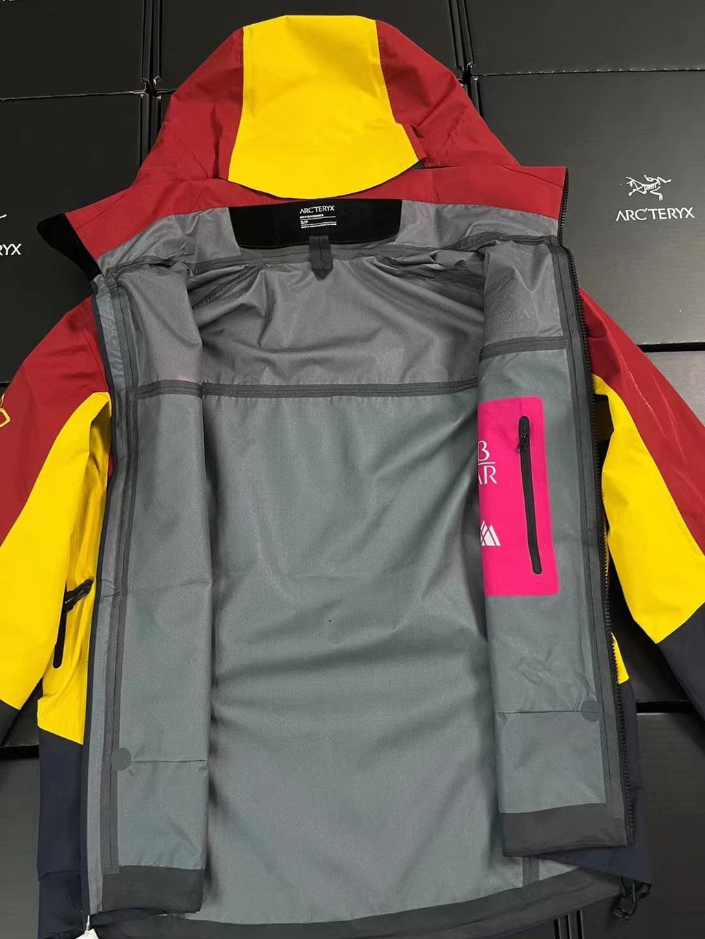 Chaqueta Kawagbo Bata AR Hard Shell