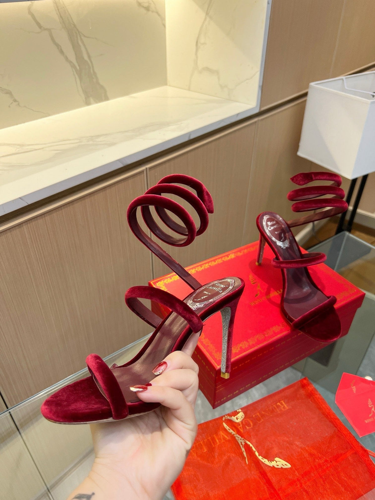 Sandalias de cristal con forma de serpiente de terciopelo