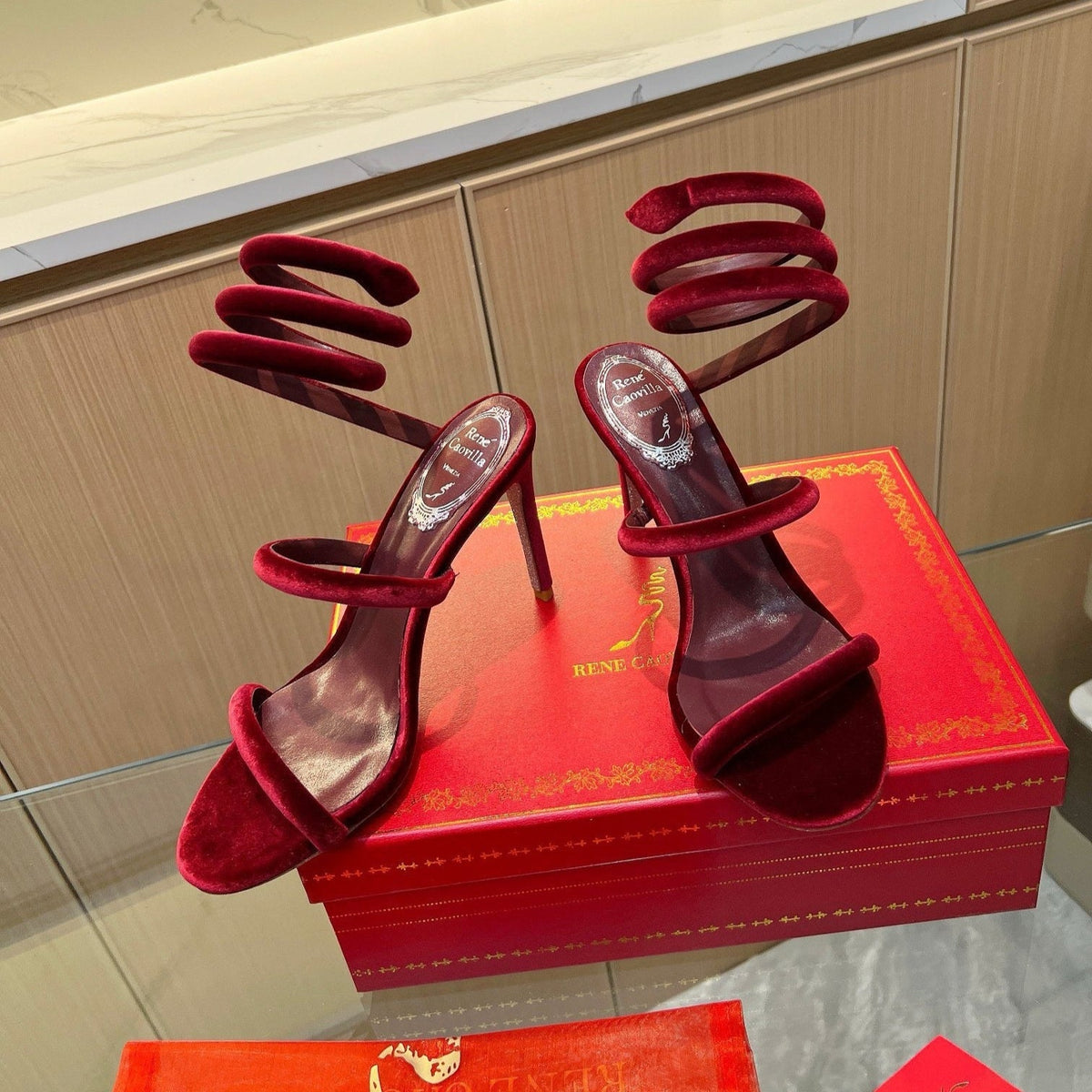 Sandalias de cristal con forma de serpiente de terciopelo