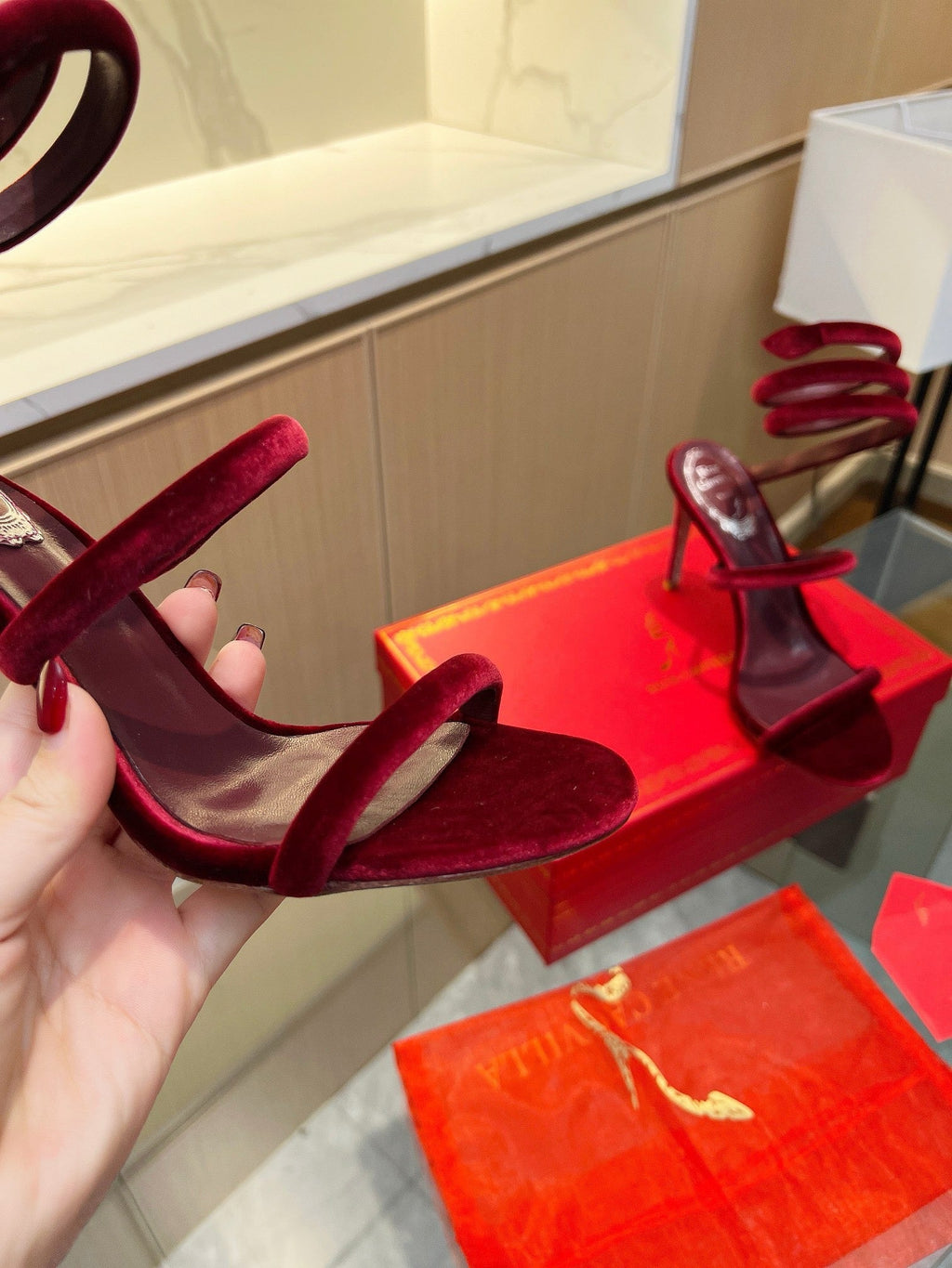 Sandalias de cristal con forma de serpiente de terciopelo