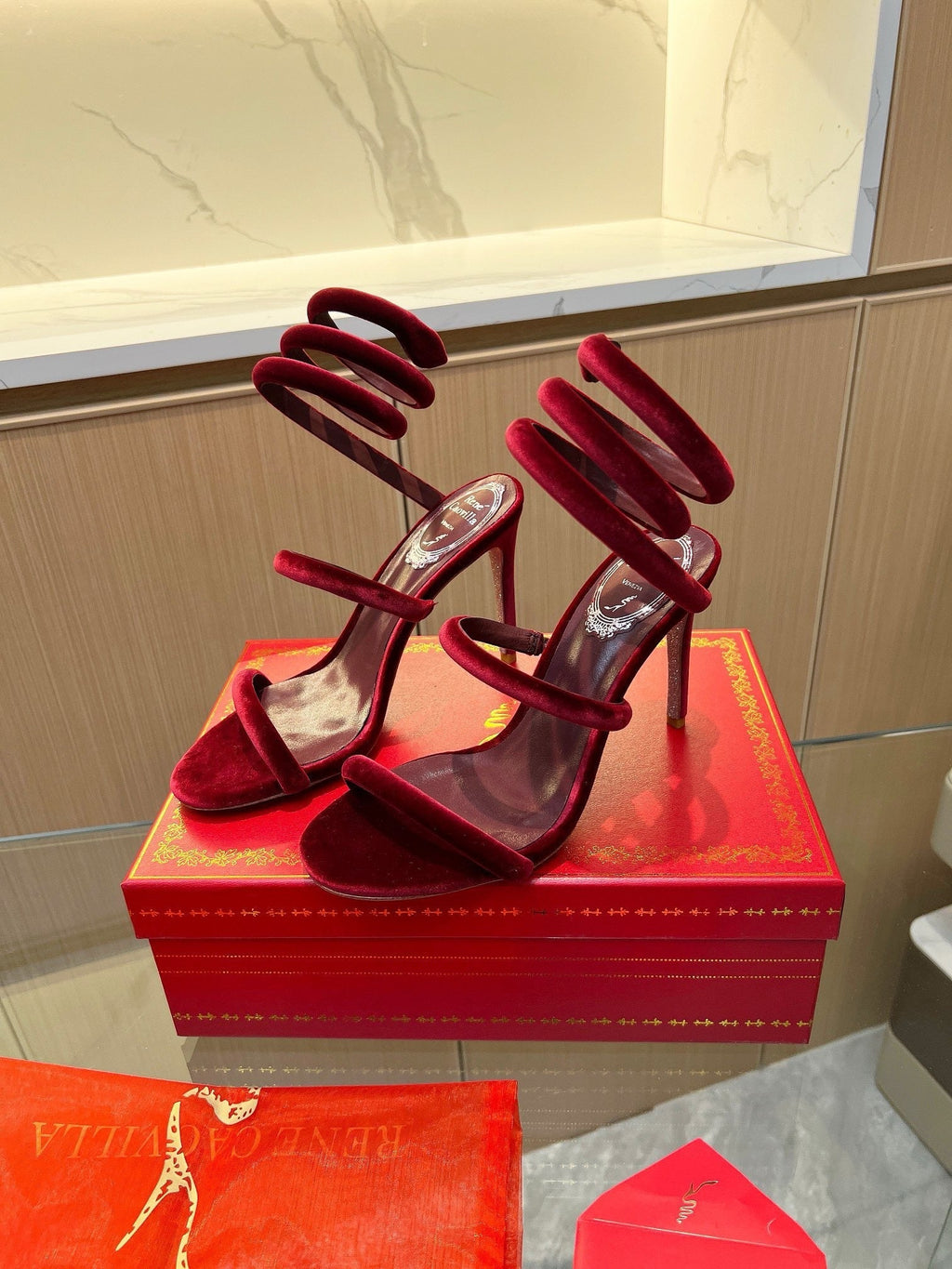 Sandalias de cristal con forma de serpiente de terciopelo