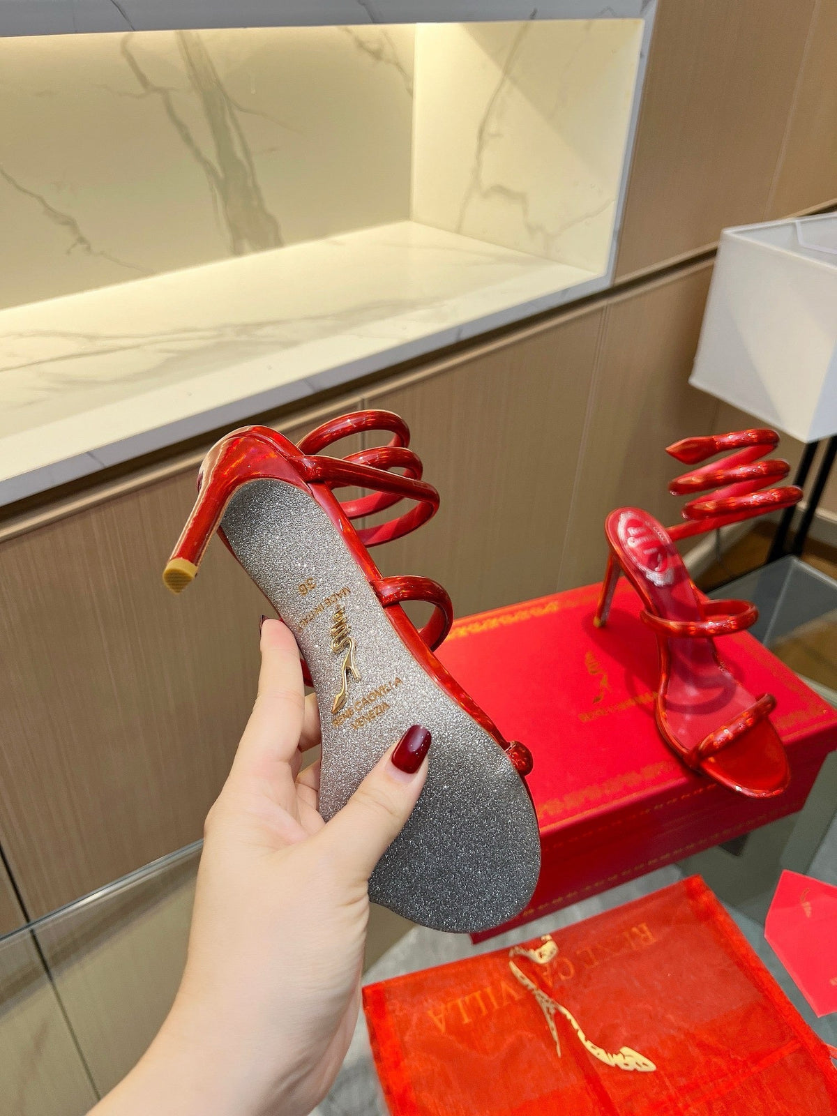 Sandalias de cristal de terciopelo con forma de serpiente