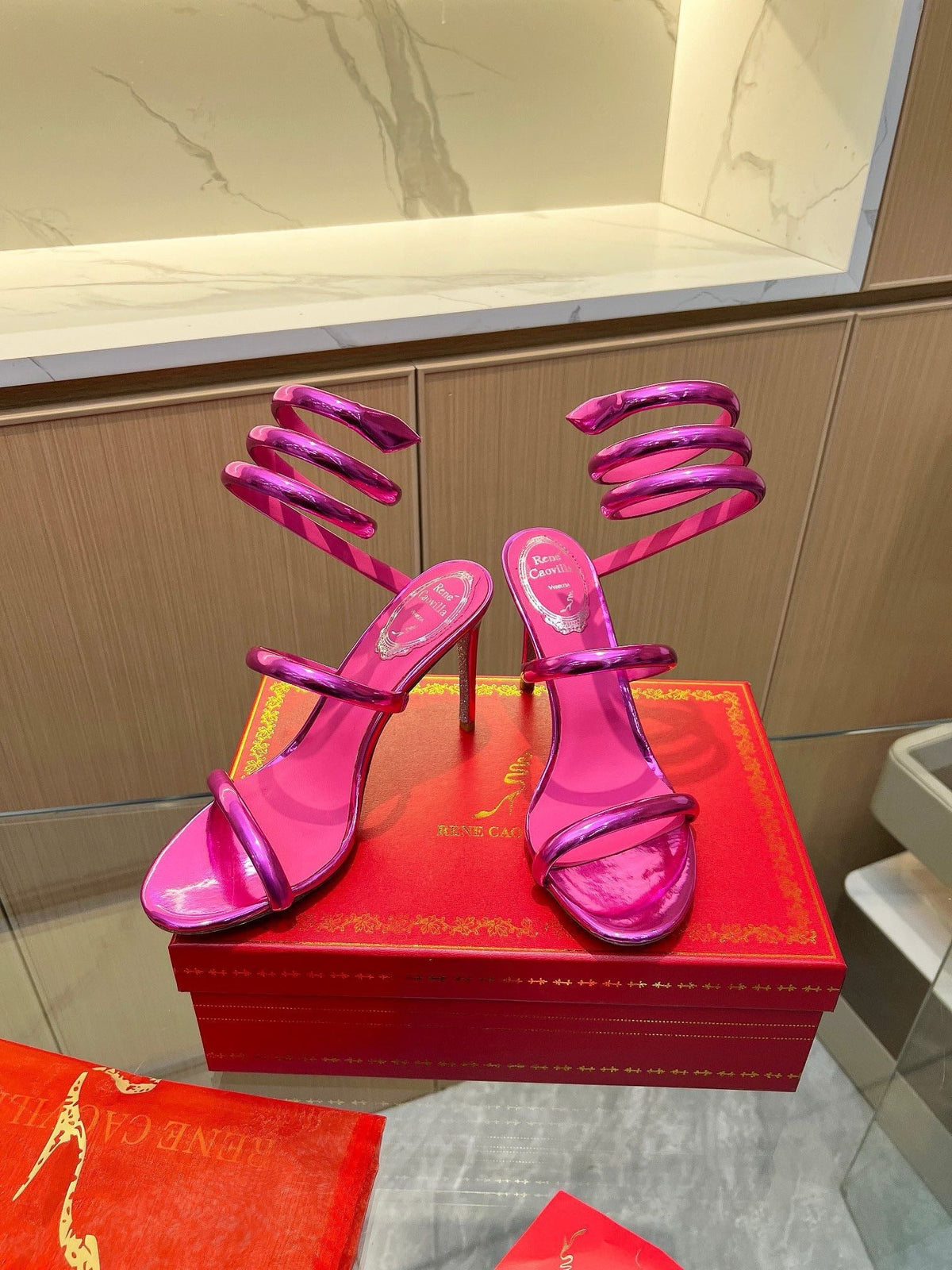 Sandalias de cristal de terciopelo con forma de serpiente
