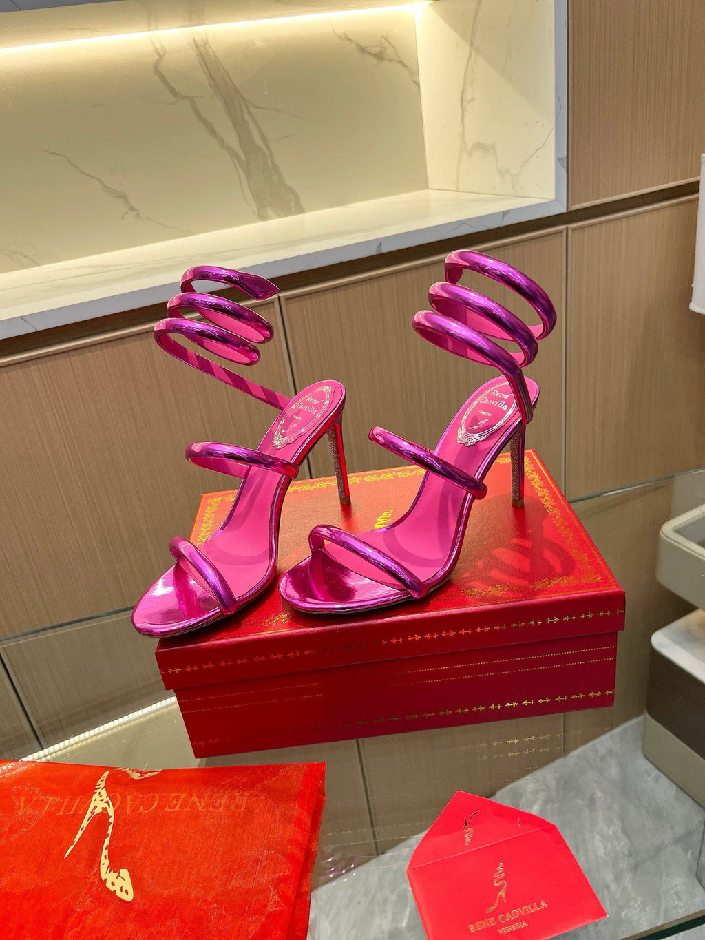 Sandalias de cristal de terciopelo con forma de serpiente