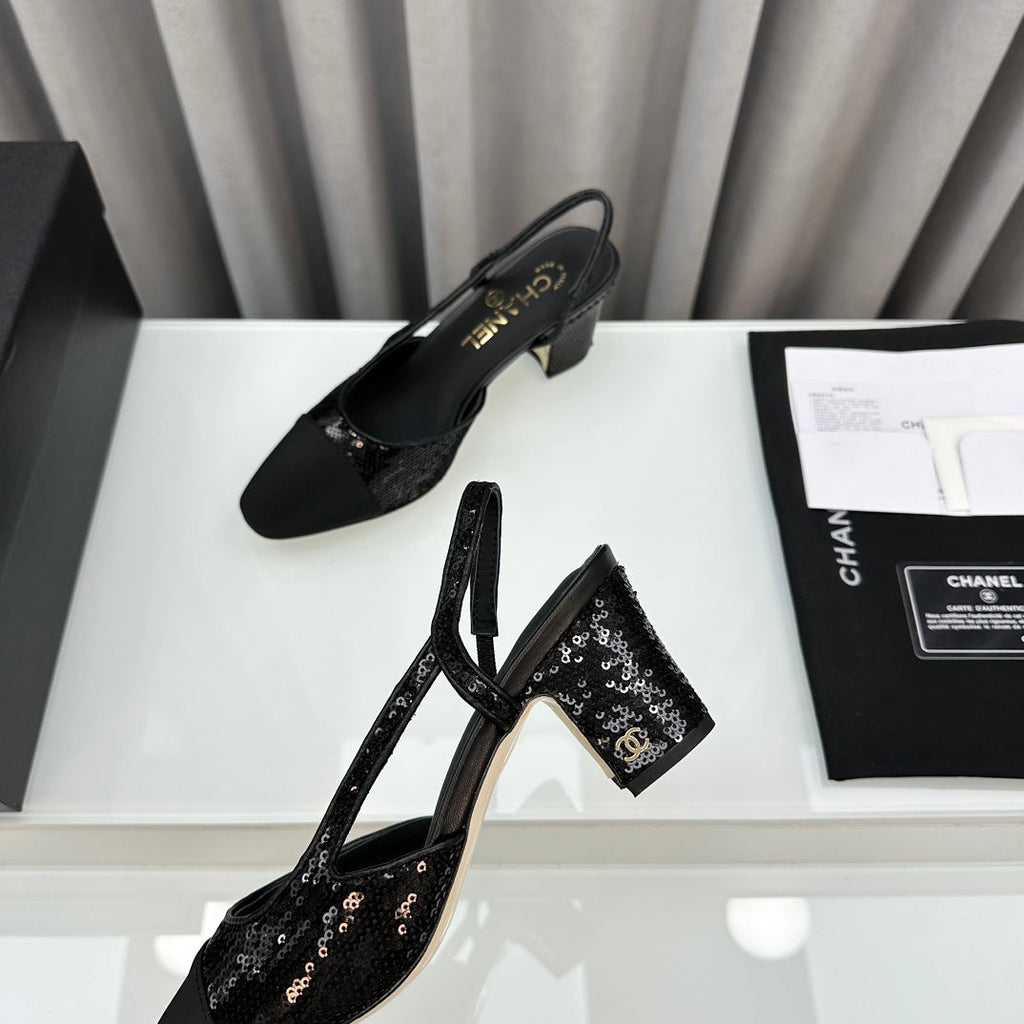 Zapatos de tacón con tira trasera bicolor