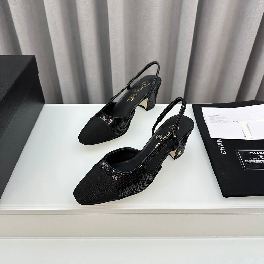 Zapatos de tacón con tira trasera bicolor