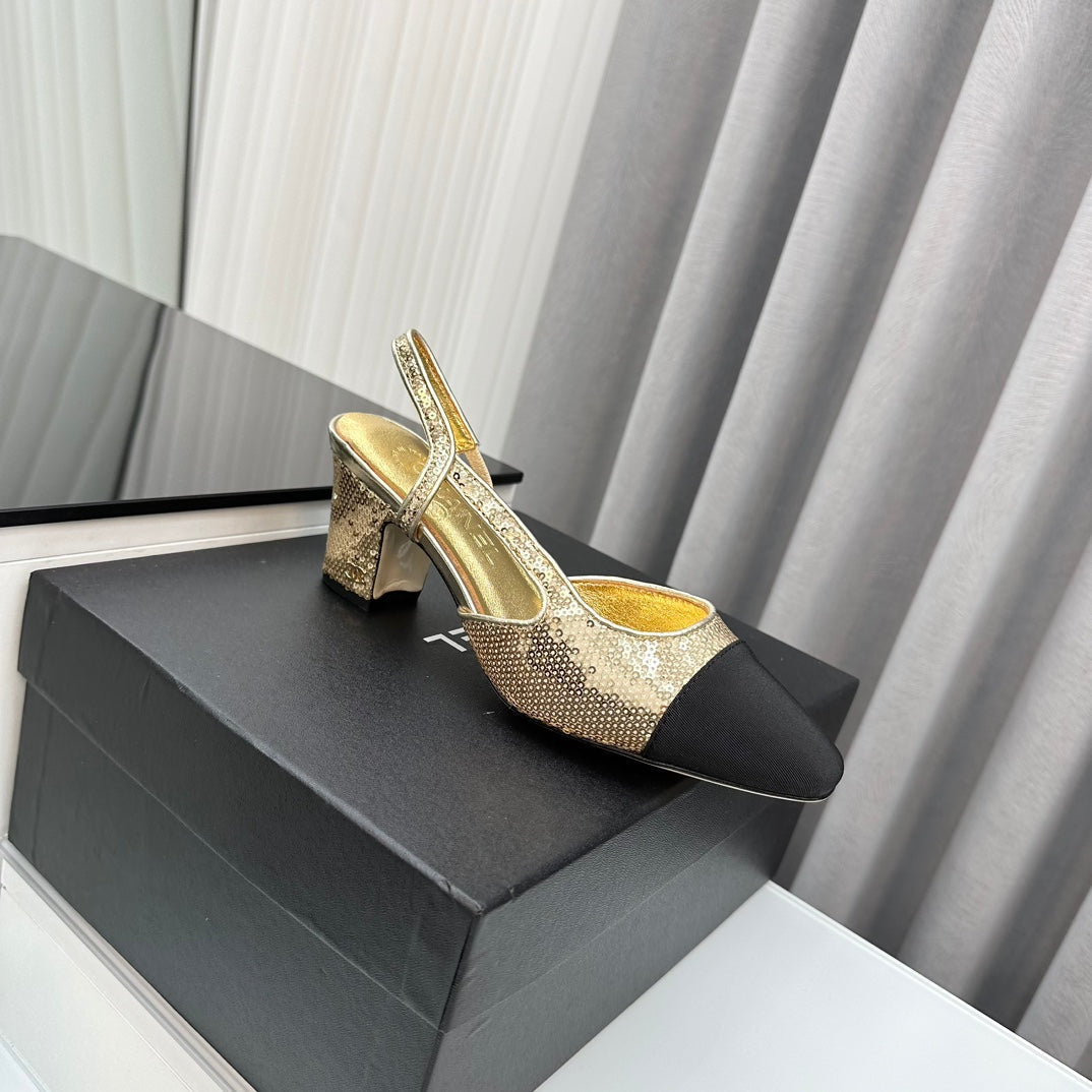 Zapatos de tacón con tira trasera bicolor