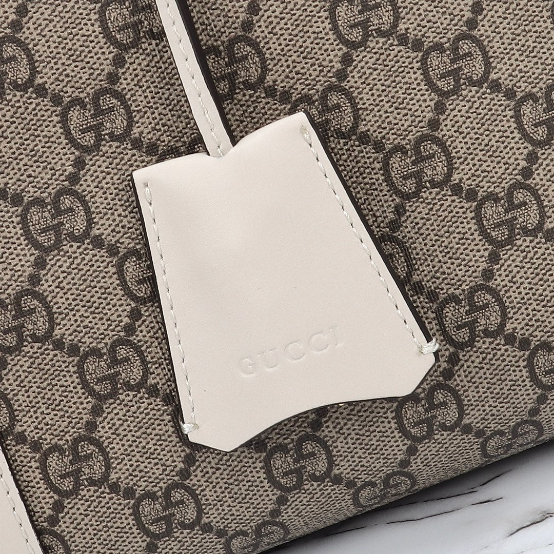Bolsa blanca color albaricoque
