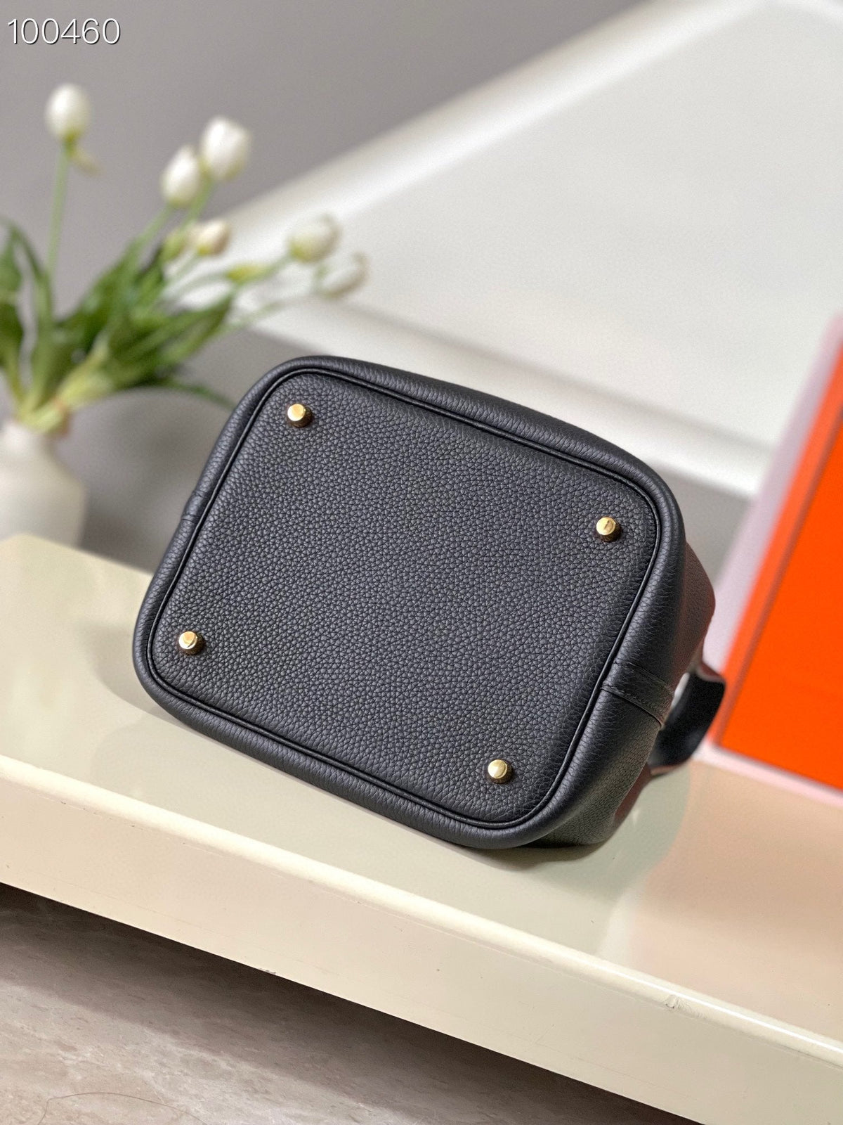 Bolso tipo cubo de cuero de 22 cm