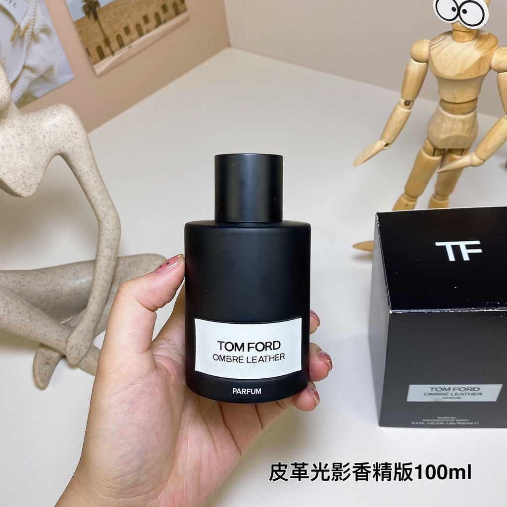 Esencia de Cuero Ombre · Eau de Parfum · 100 ml