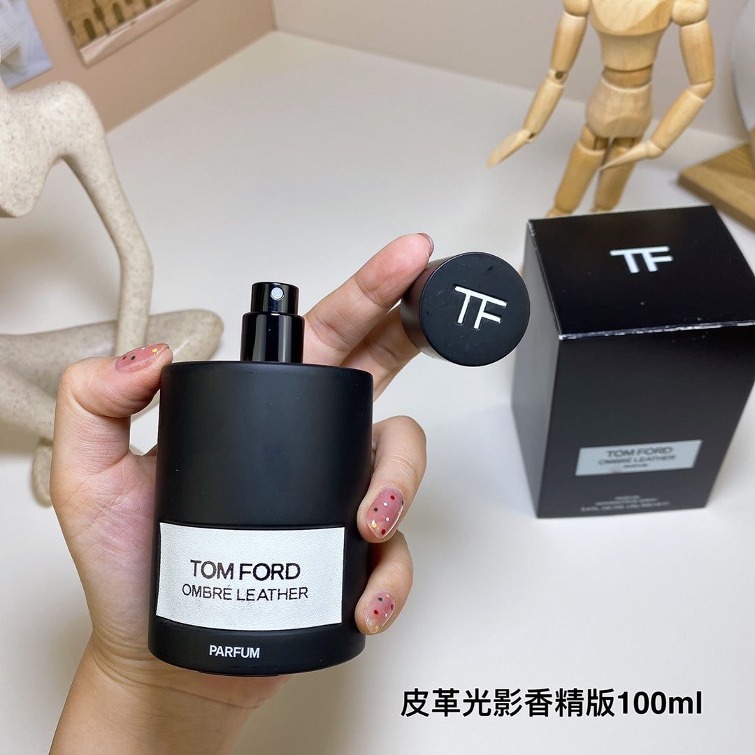 Esencia de Cuero Ombre · Eau de Parfum · 100 ml