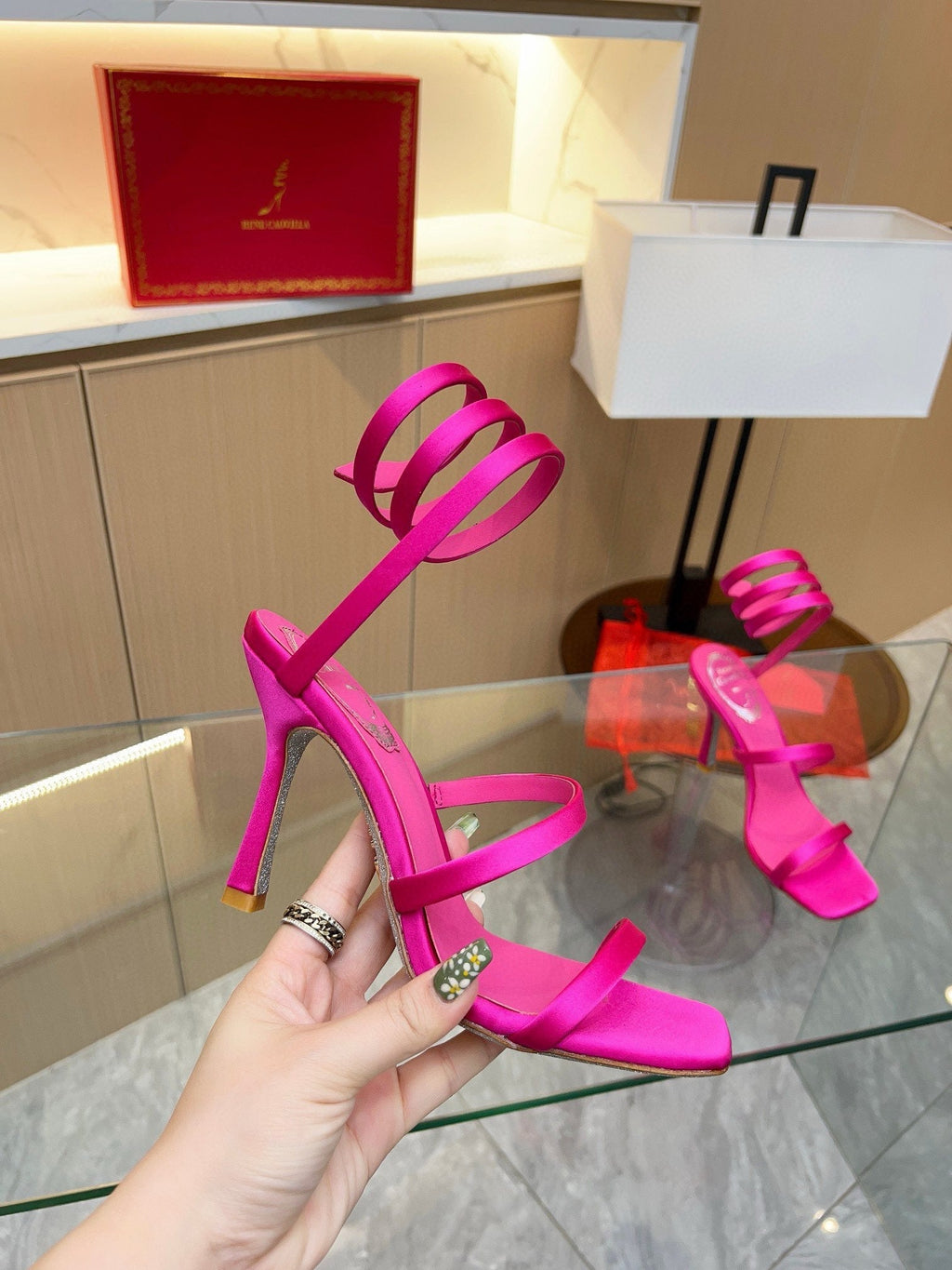 Sandalias de cristal con forma de serpiente de seda