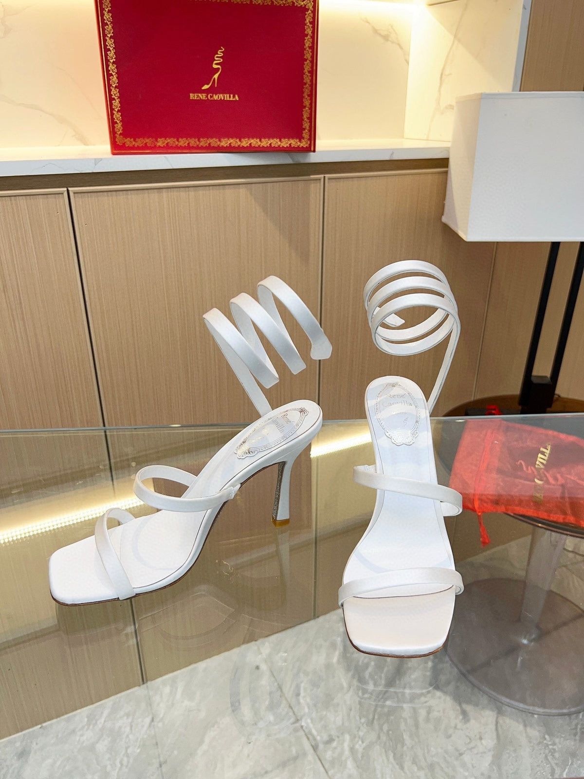 Sandalias de cristal con forma de serpiente de seda