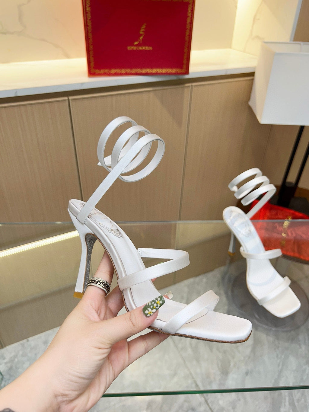 Sandalias de cristal con forma de serpiente de seda