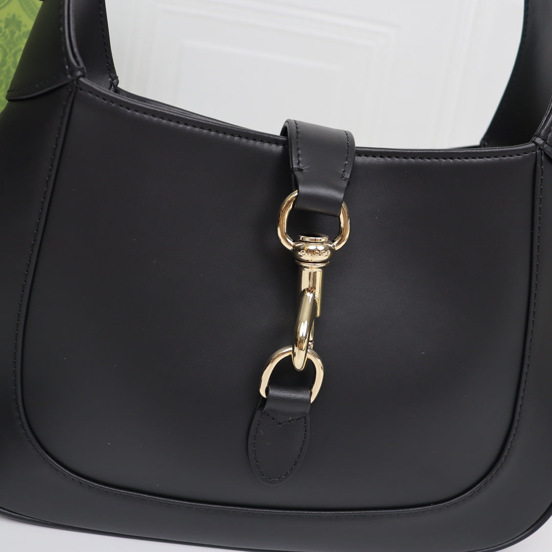 Bolso bandolera pequeño de piel negra