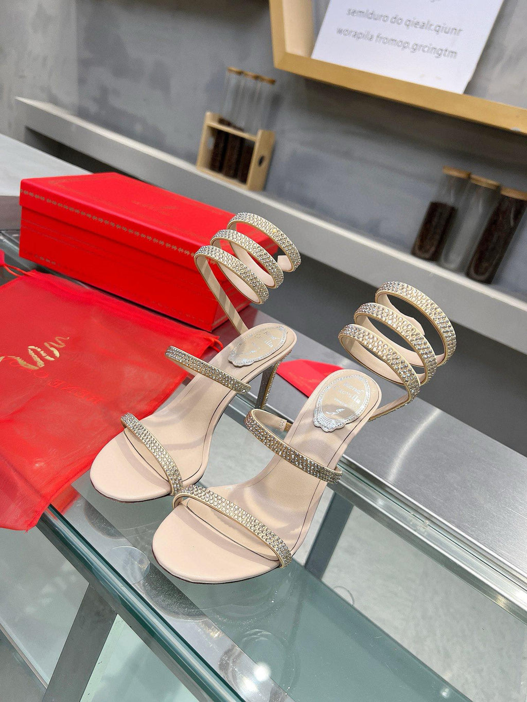 Sandalias de cristal con forma de serpiente de seda