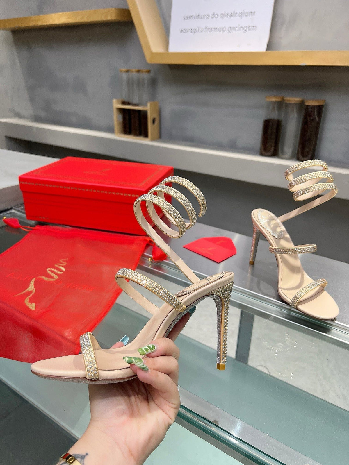 Sandalias de cristal con forma de serpiente de seda