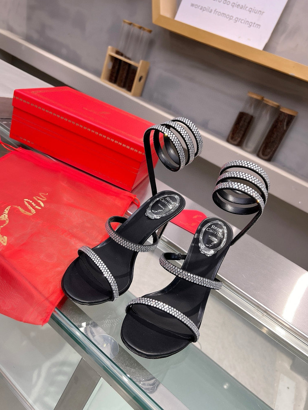 Sandalias de cristal con forma de serpiente de seda