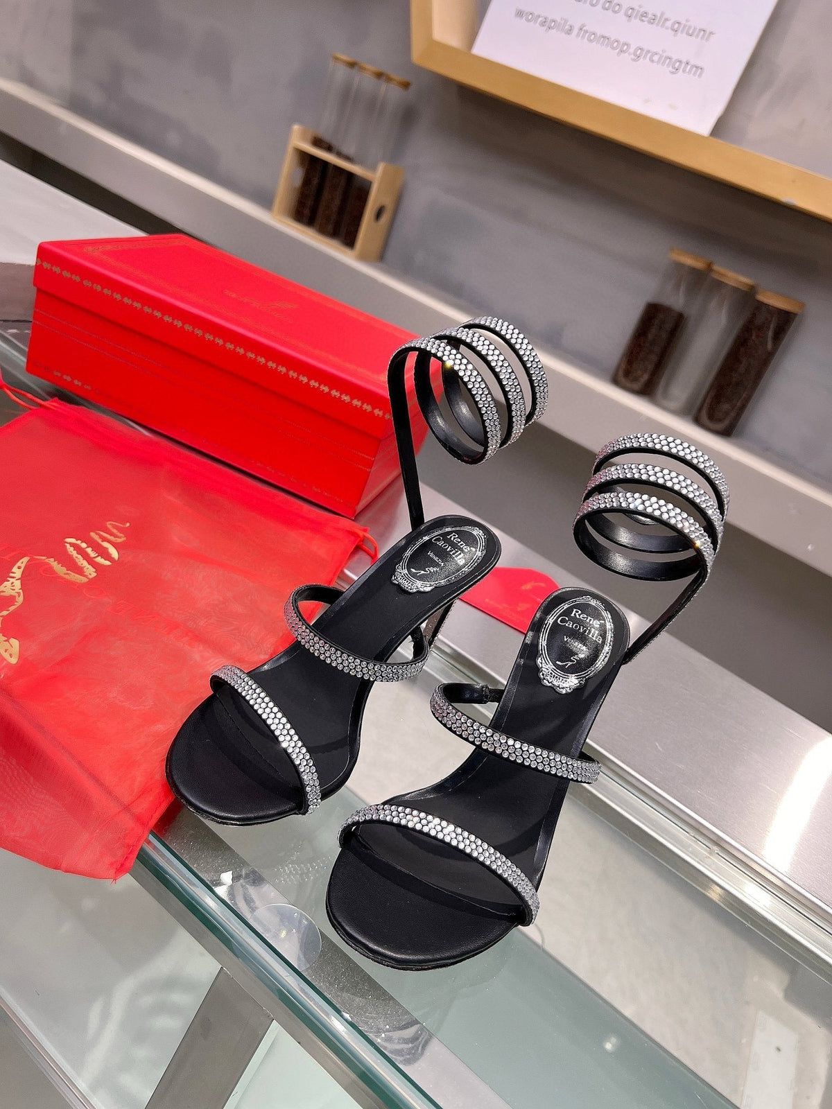 Sandalias de cristal con forma de serpiente de seda