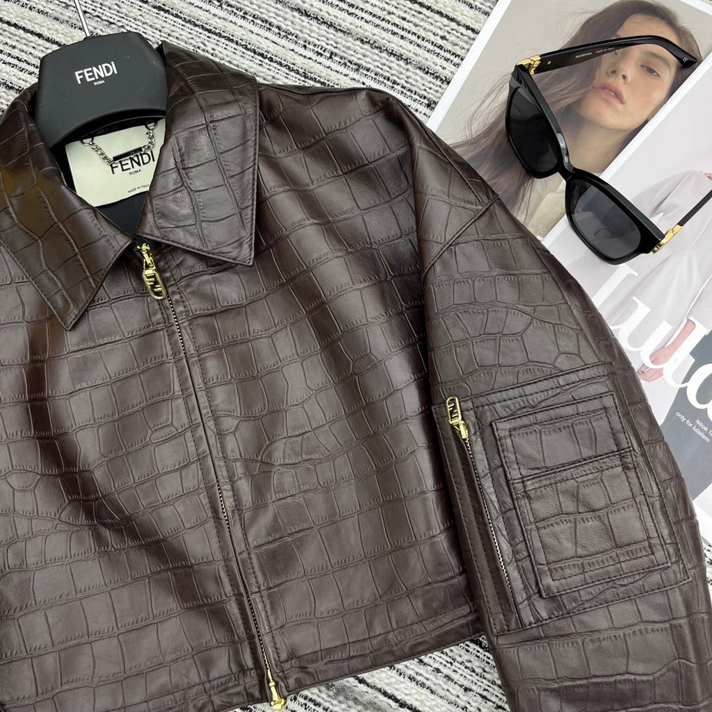 Chaqueta de piel de cordero con estampado de cocodrilo