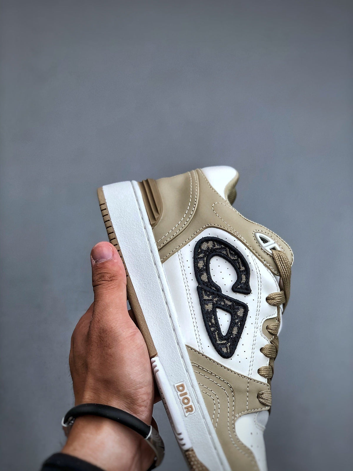 Zapatillas bajas inspiradas en el B57