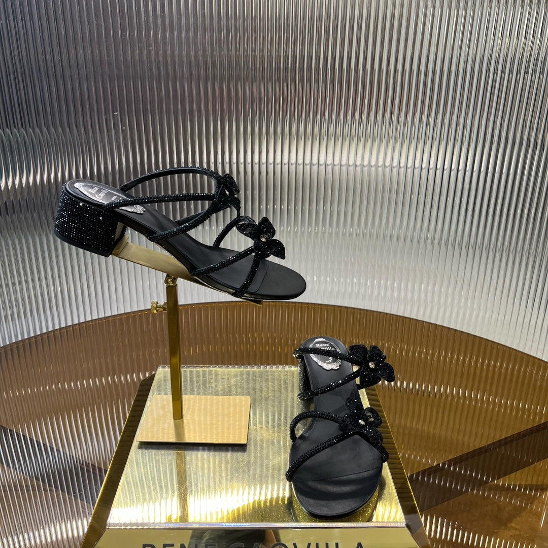 Sandalias de cristal con flores de encaje