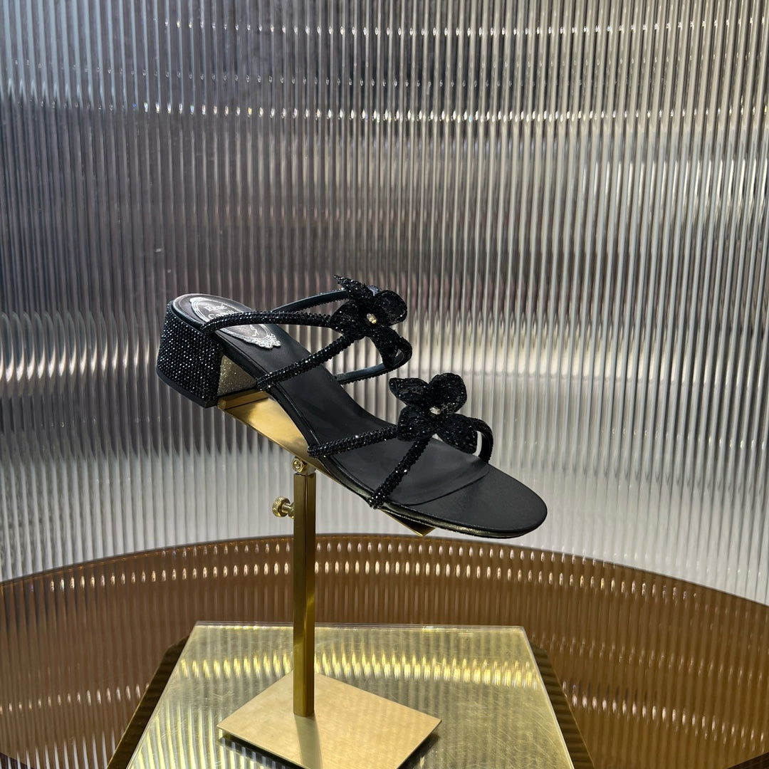 Sandalias de cristal con flores de encaje