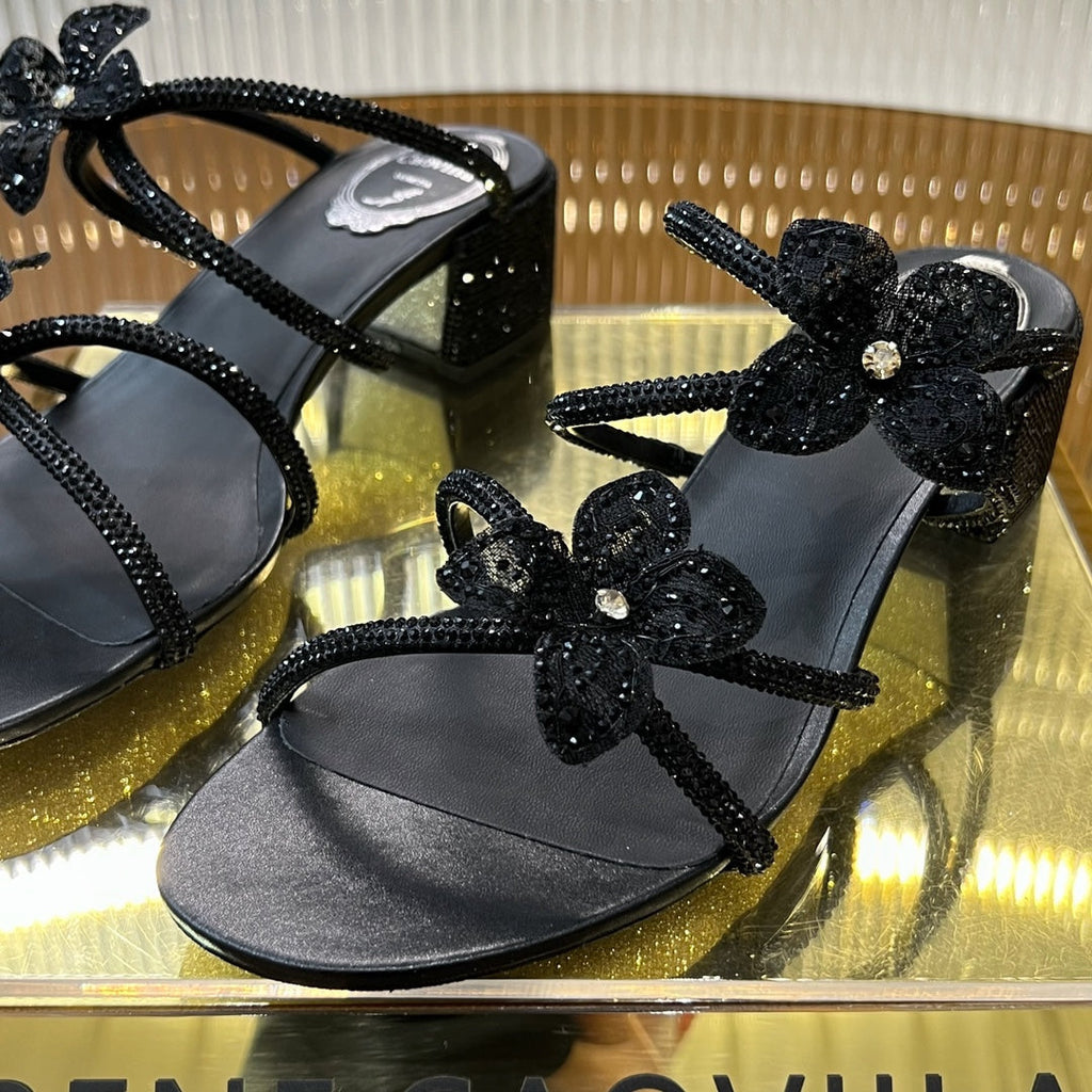 Sandalias de cristal con flores de encaje