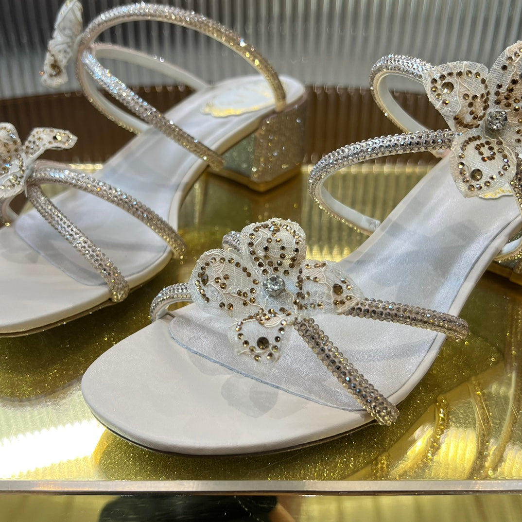 Sandalias de cristal con flores de encaje