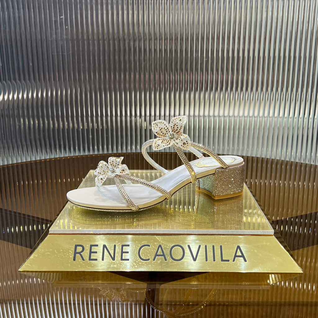 Sandalias de cristal con flores de encaje