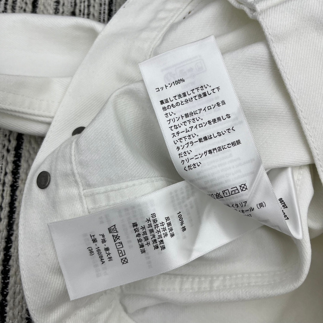 Chaqueta vaquera con logo bordado