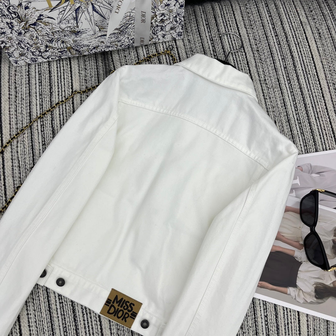 Chaqueta vaquera con logo bordado