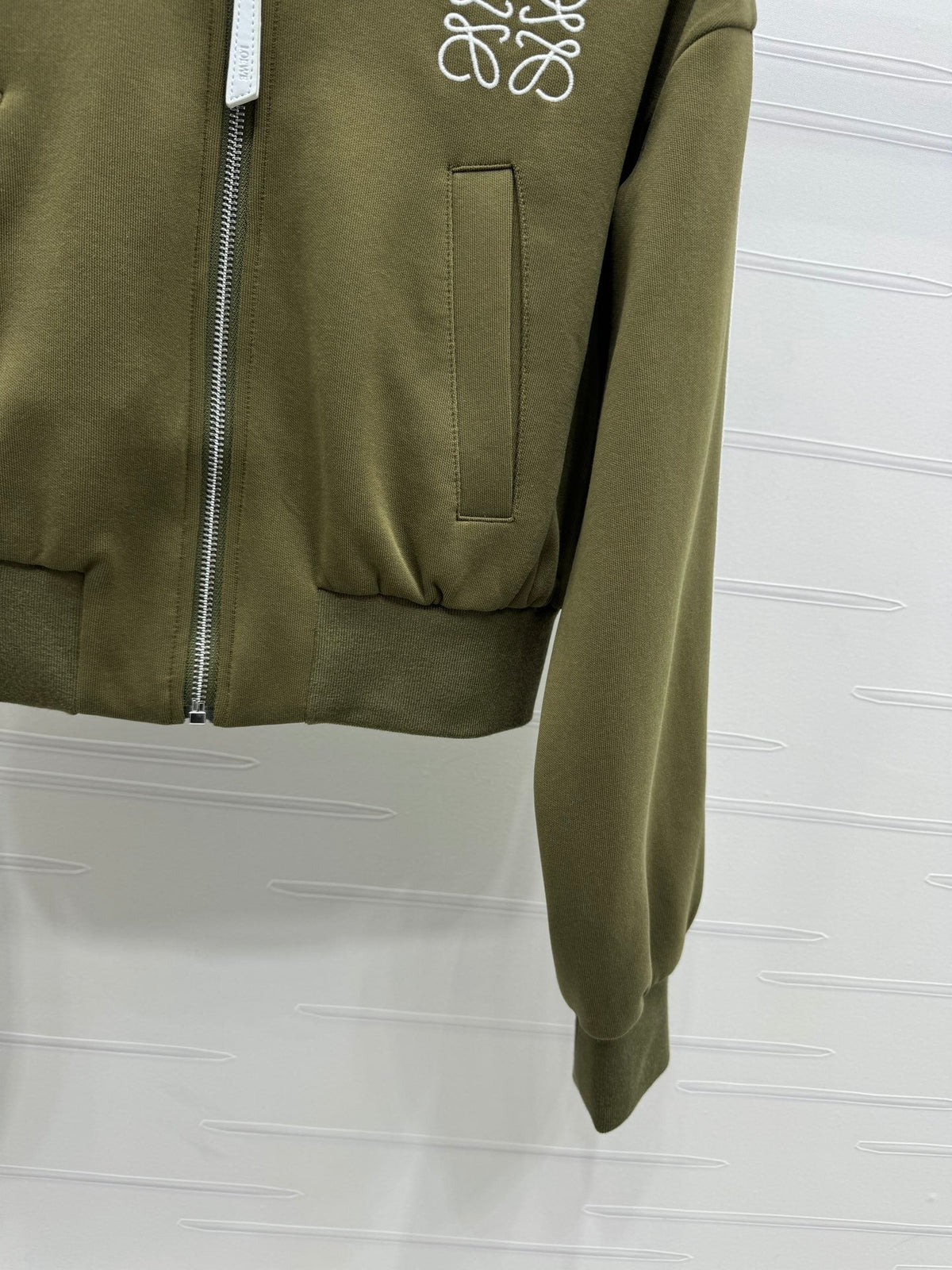 Chaqueta MM color caqui con cremallera