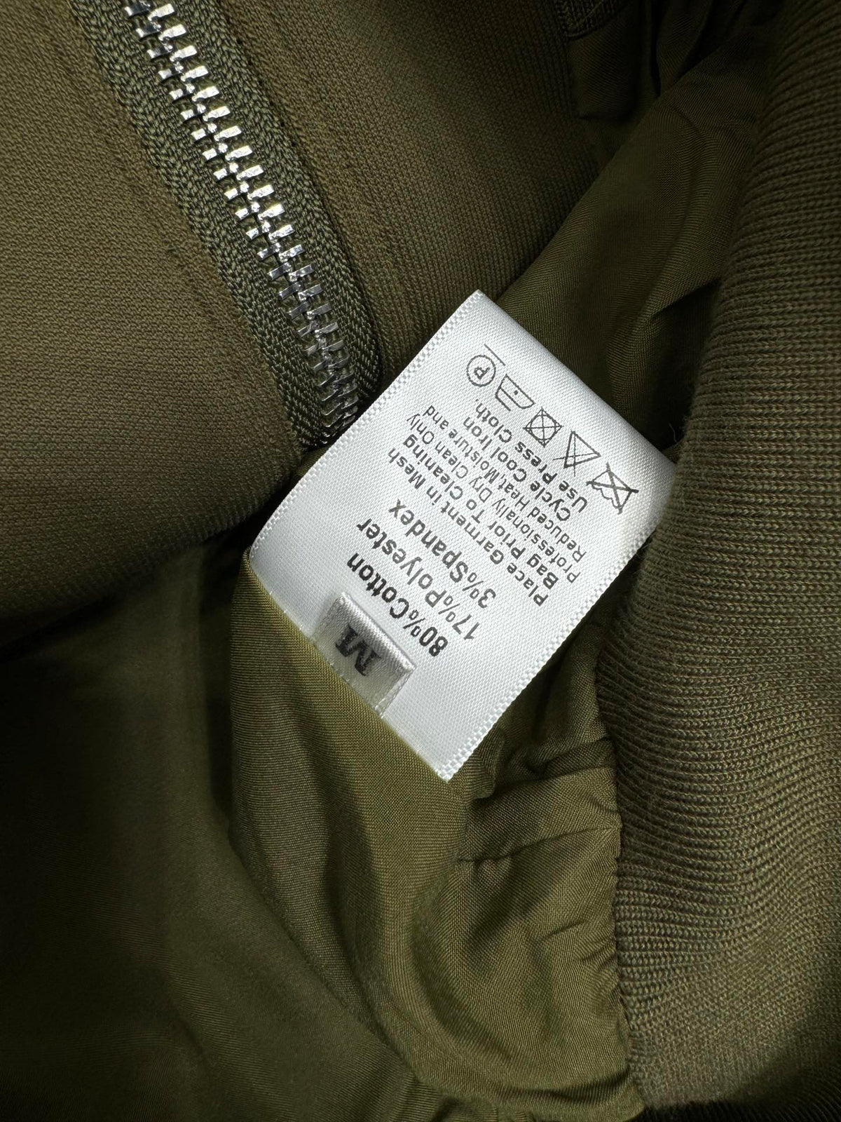 Chaqueta MM color caqui con cremallera