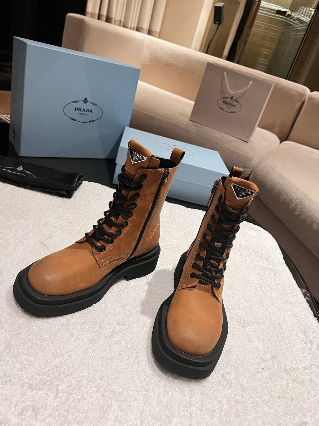 Botas triangulares para mujer