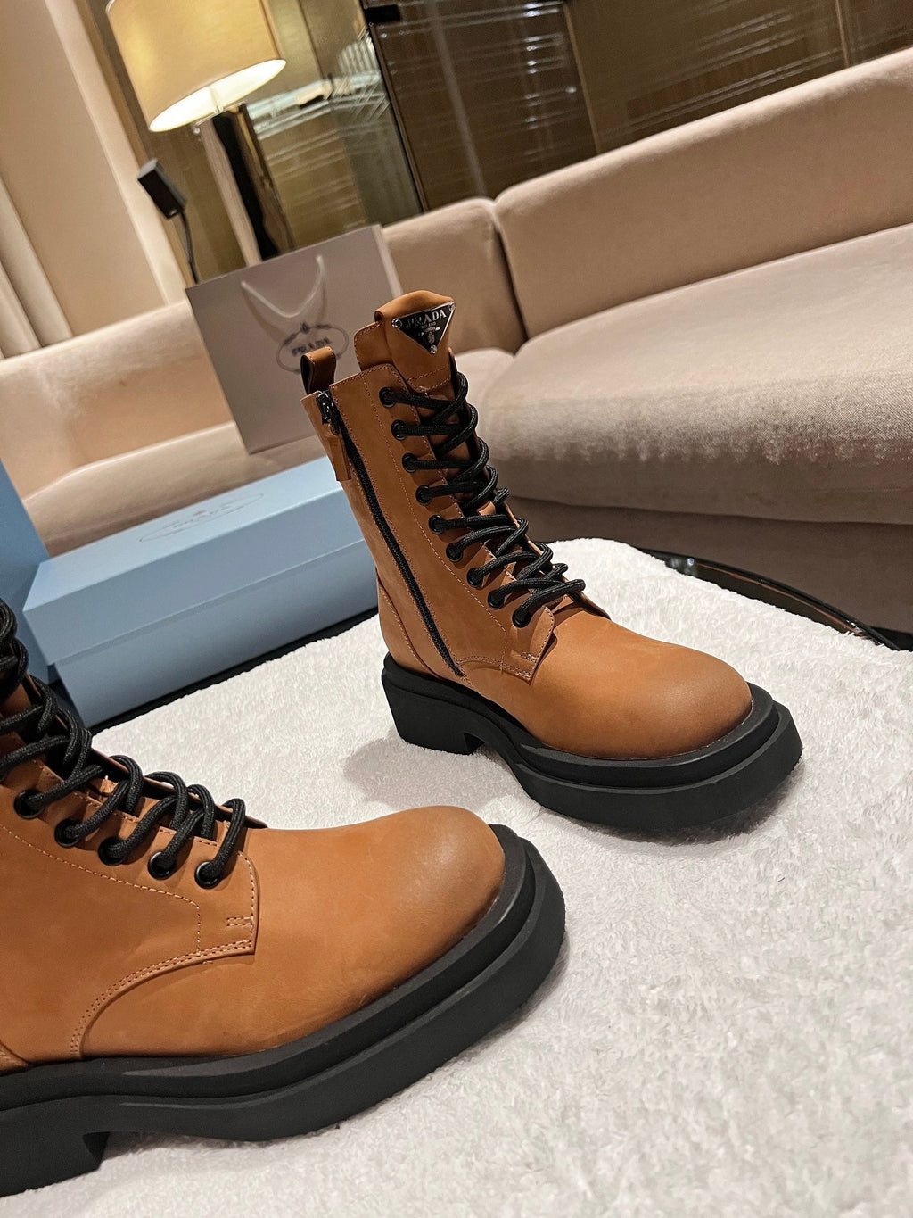 Botas triangulares para mujer