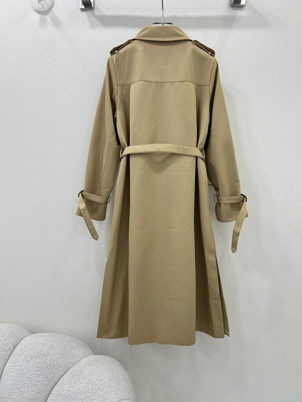 Gabardina con cinturón