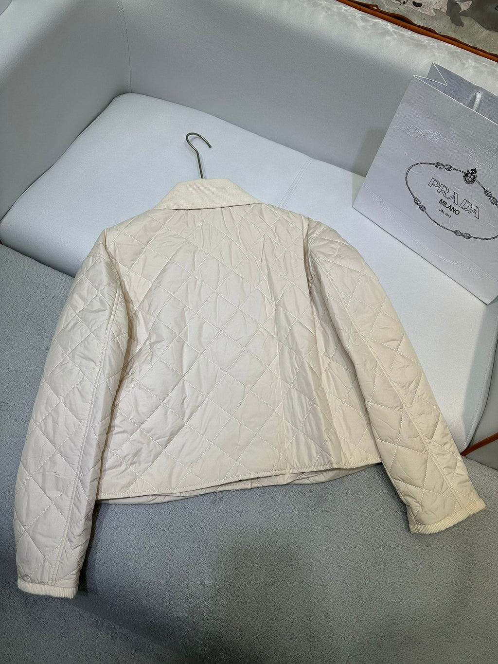 Chaqueta de algodón con cuello de terciopelo