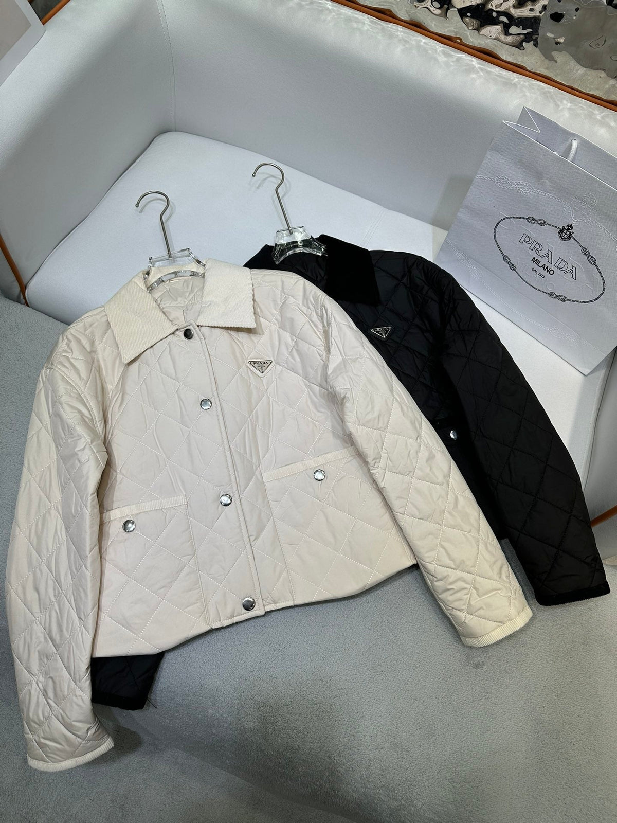 Chaqueta de algodón con cuello de terciopelo