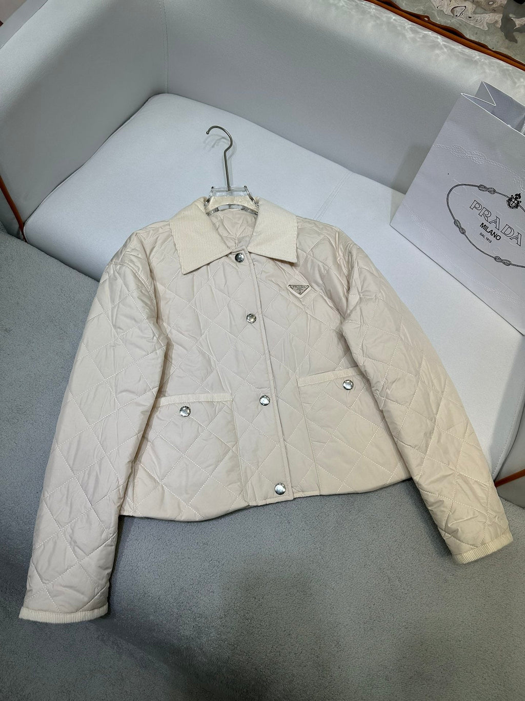 Chaqueta de algodón con cuello de terciopelo