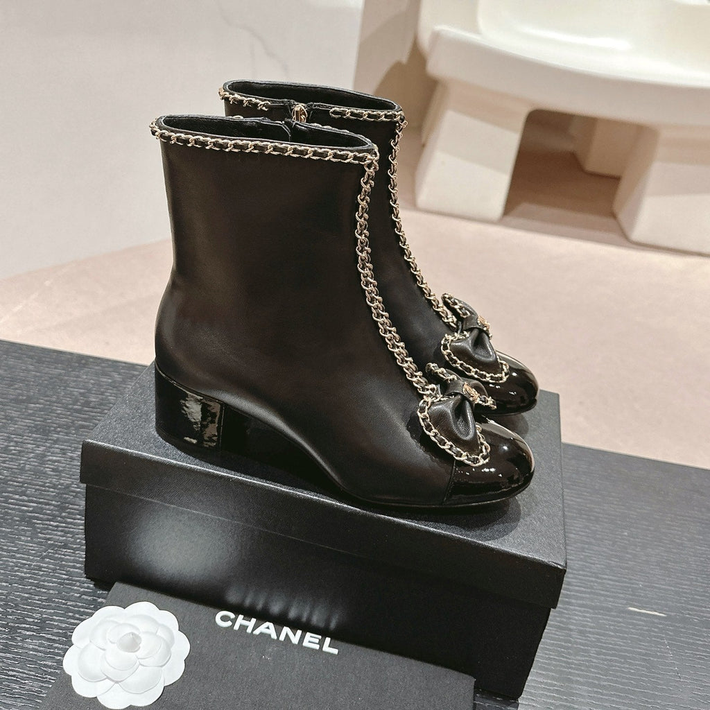 Botas altas de cuero bordadas para mujer