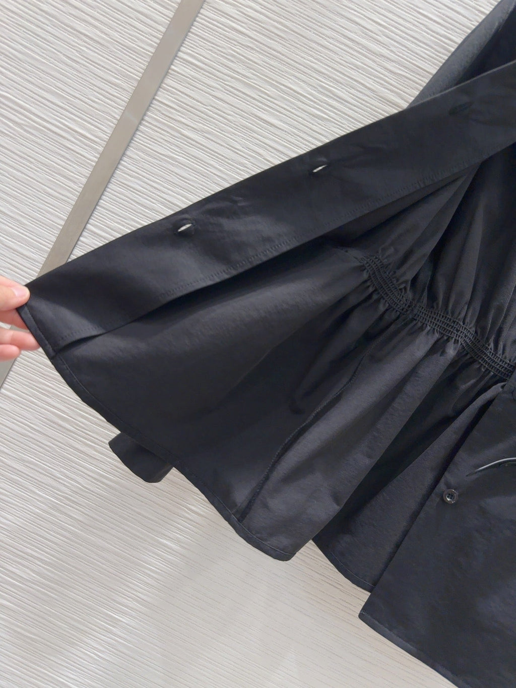 Camisa clásica estilo boyfriend con corbata