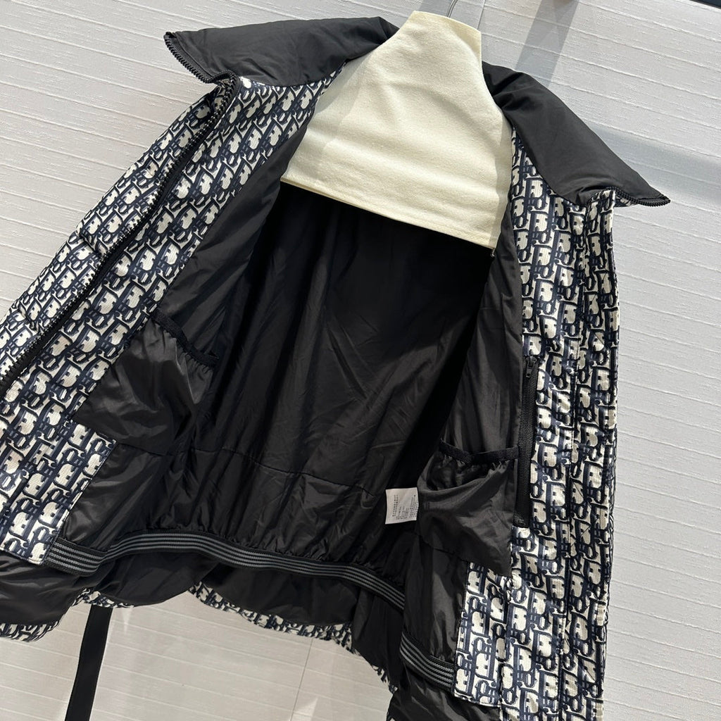 Chaqueta técnica de plumón de cuello alto