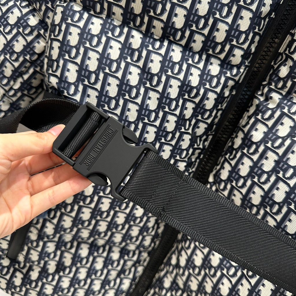 Chaqueta técnica de plumón de cuello alto