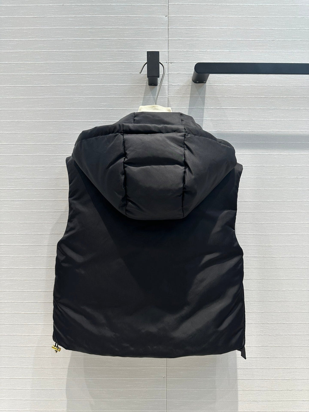 Chaqueta de plumón de nailon con capucha