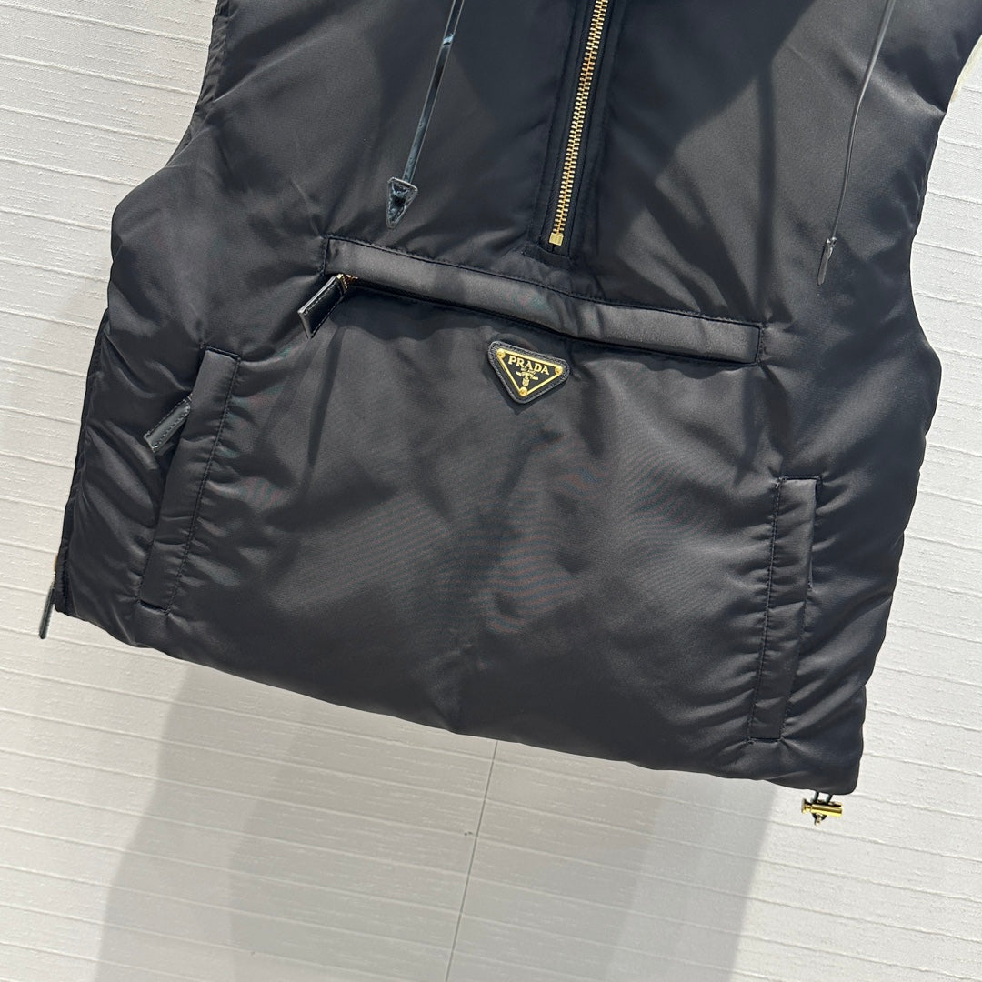 Chaqueta de plumón de nailon con capucha