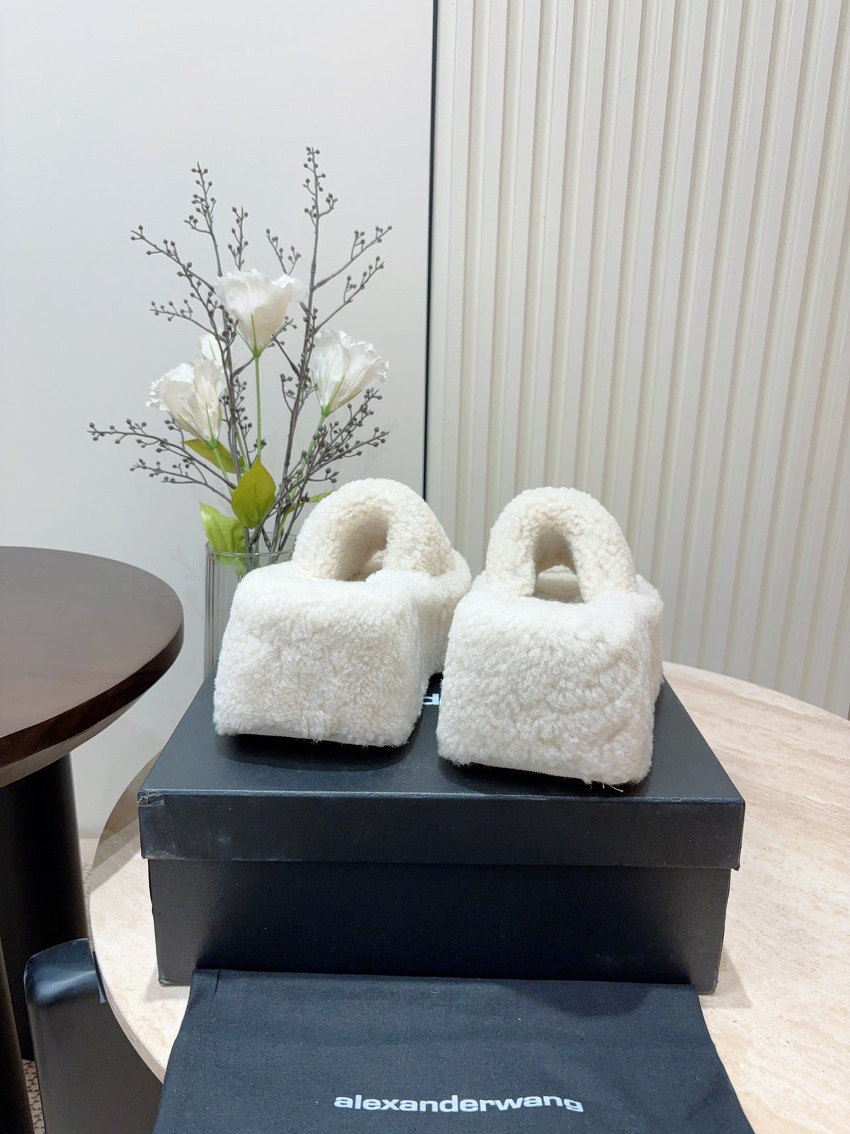 Pantuflas de plataforma de piel de oveja para mujer