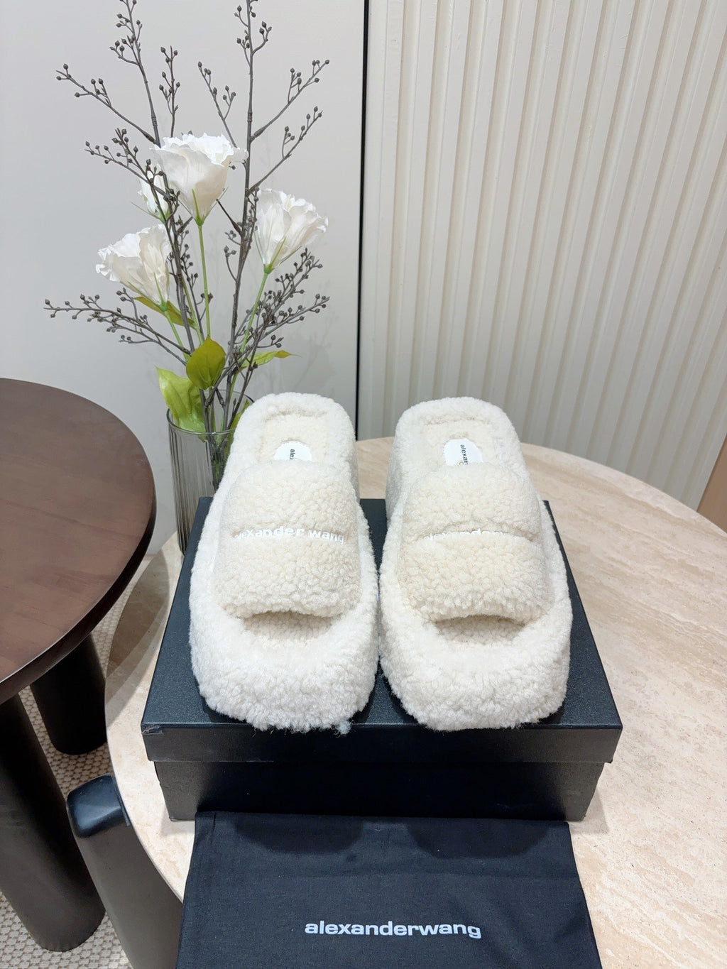 Pantuflas de plataforma de piel de oveja para mujer